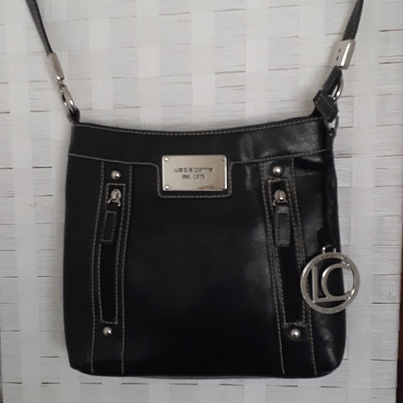 👉*VTG* LIZ CLAIBORNE FAUX LEATHER BLACK CROSSBODY SHOULDER BAG VEGAN NWOT - Picture 1 of 11